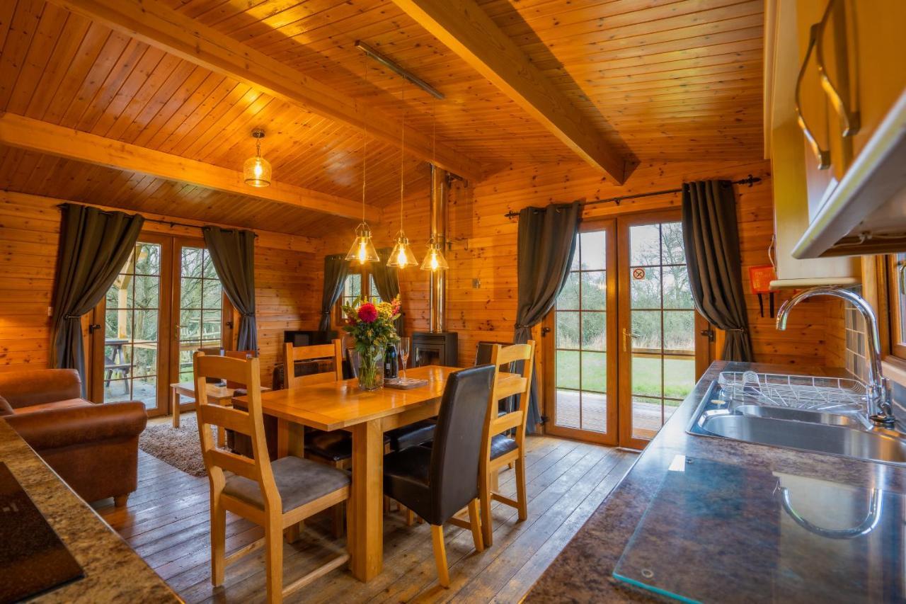 Wall Eden Farm - Luxury Log Cabins And Glamping Highbridge Extérieur photo