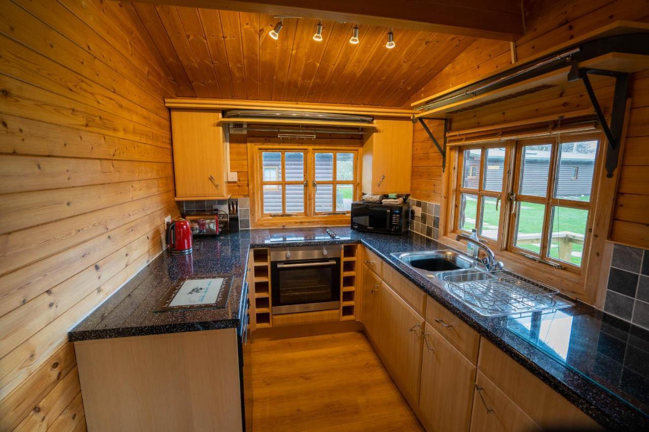 Wall Eden Farm - Luxury Log Cabins And Glamping Highbridge Extérieur photo