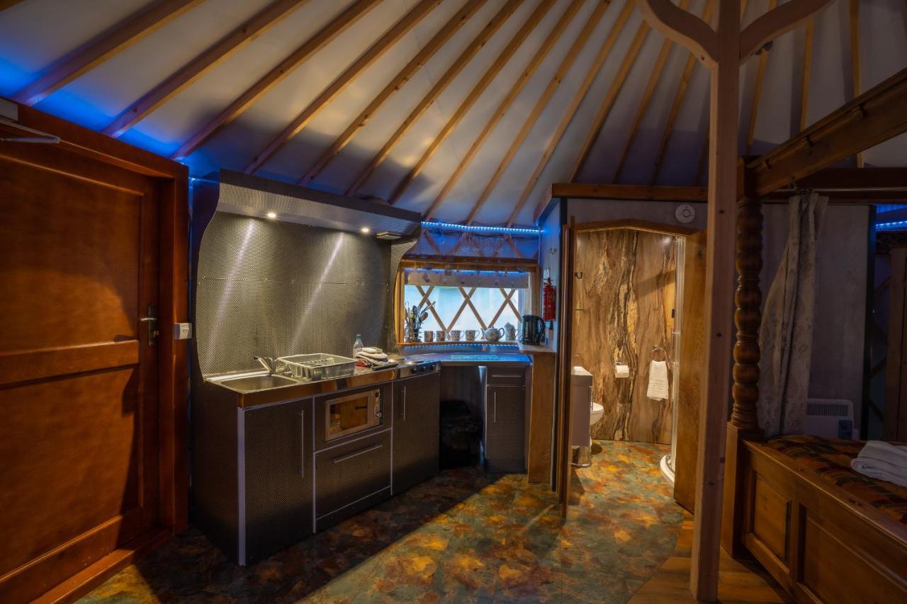 Wall Eden Farm - Luxury Log Cabins And Glamping Highbridge Extérieur photo