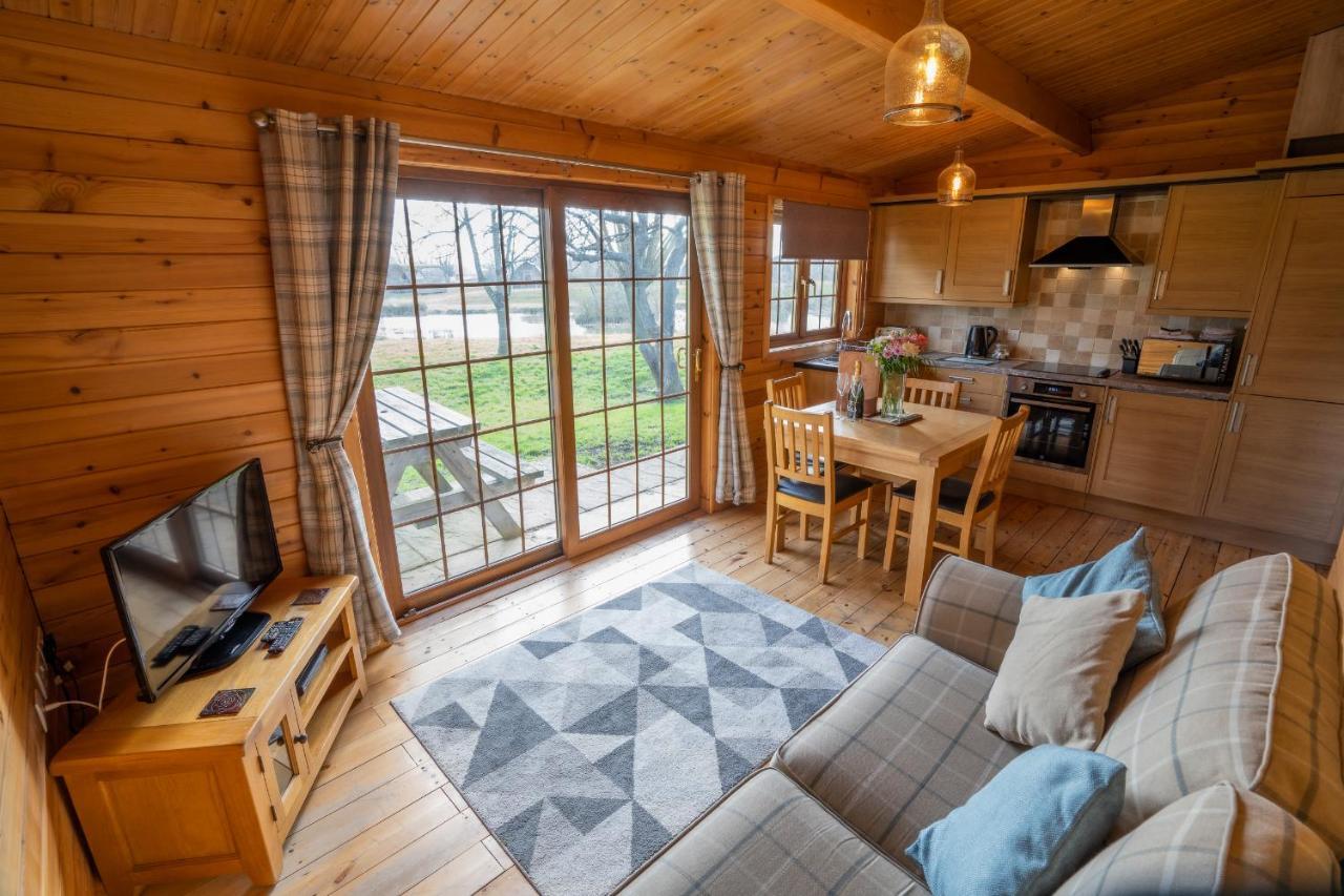 Wall Eden Farm - Luxury Log Cabins And Glamping Highbridge Extérieur photo