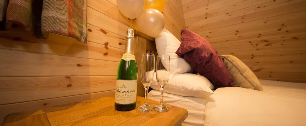 Wall Eden Farm - Luxury Log Cabins And Glamping Highbridge Extérieur photo