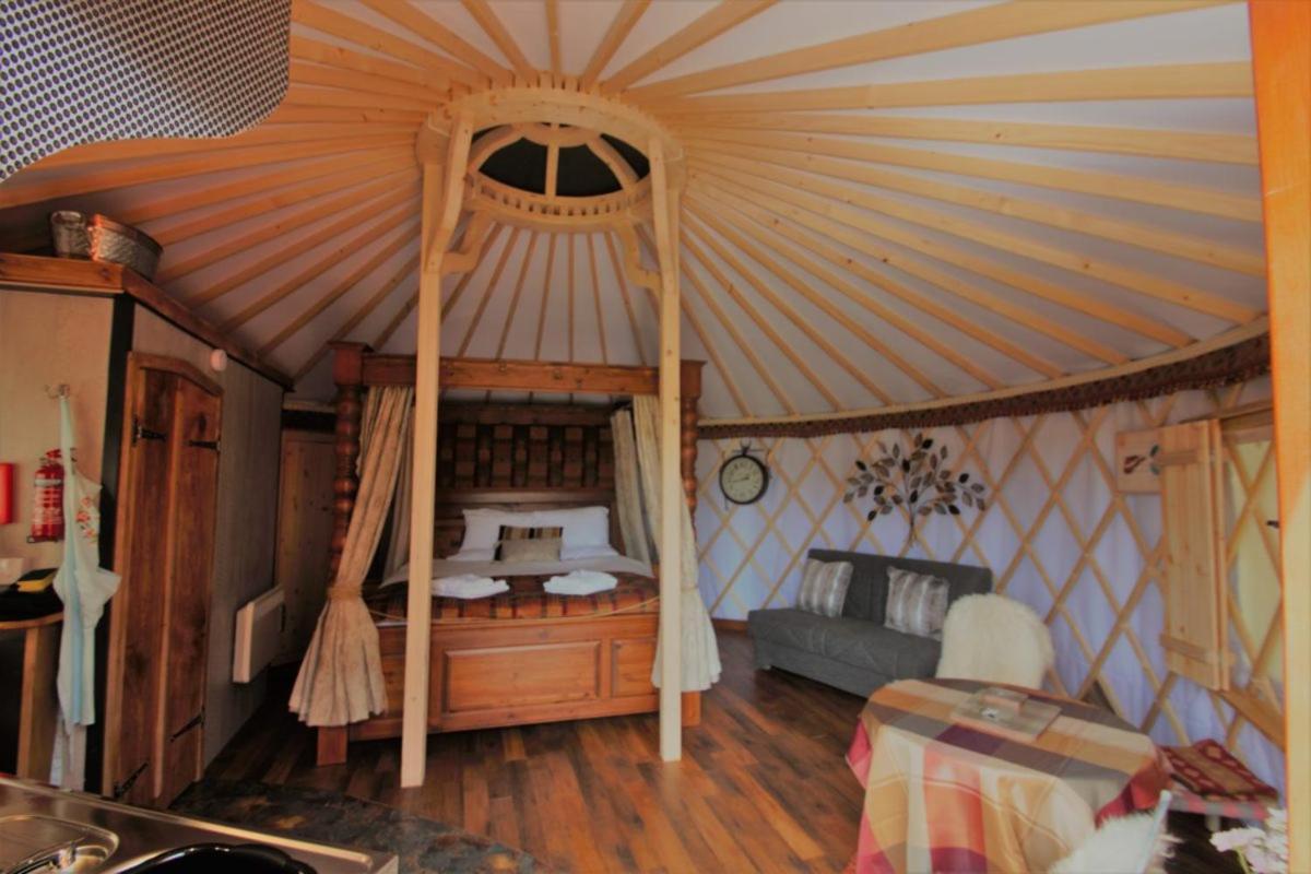 Wall Eden Farm - Luxury Log Cabins And Glamping Highbridge Extérieur photo